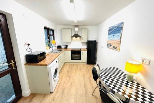 3 Double Bed Entire Home