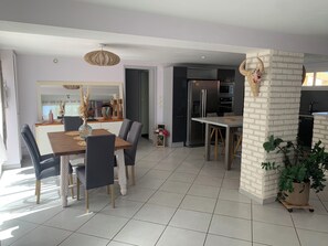 Dining - Peace and comfort (Cessenon-sur-Orb)