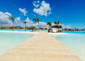 Piscine extérieure, piscine chauffée