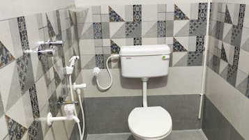 Shower, towels, soap, shampoo