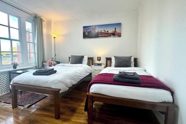 2 bedrooms, iron/ironing board, WiFi, bed sheets - Little Gem Edgware Rd (London)