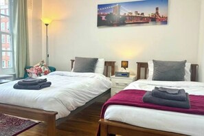 2 bedrooms, iron/ironing board, WiFi, bed sheets - Little Gem Edgware Rd (London)