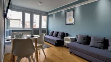 City Apartment | Living room | Flat-screen TV