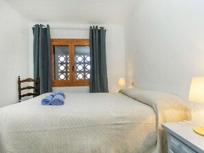 2 chambres, bureau, accès Internet