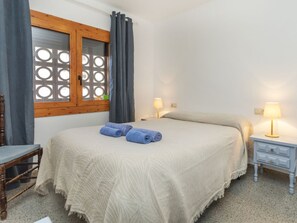 2 chambres, bureau, accès Internet