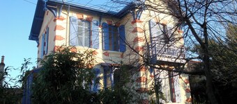 ARCACHONNAISE VILLA with GARDEN, DOWNTOWN, 100 m FROM THE BEACH, IDEAL FOR FAMILIES