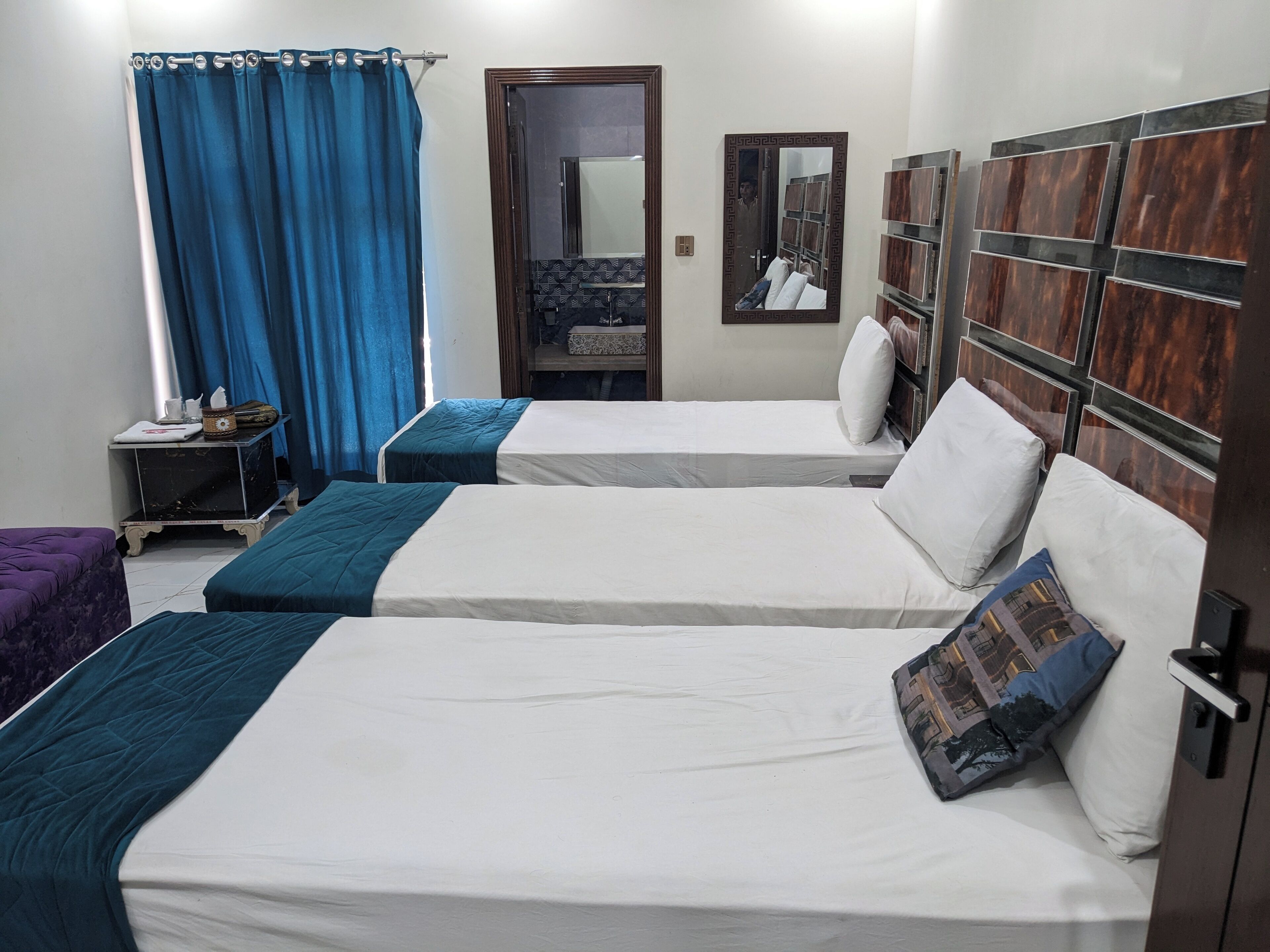 Free WiFi, bed sheets