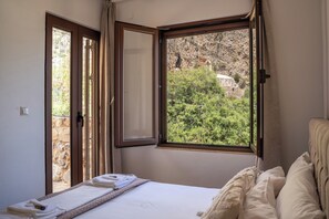 2 chambres, fer et planche à repasser, lit parapluie, Wi-Fi