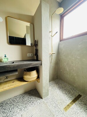 Handtücher, Toilettenpapier