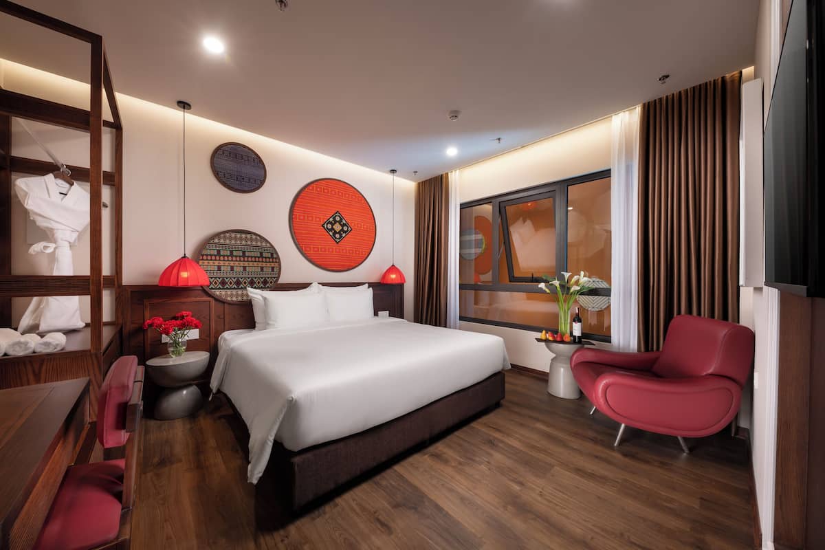 Superior Double Room | Premium bedding, minibar, in-room safe, desk