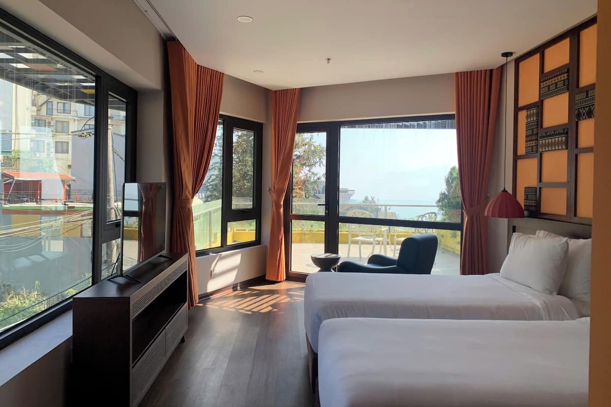 Executive Double or Twin Room, Terrace | Premium bedding, minibar, in-room safe, desk