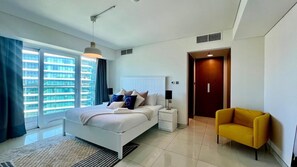 3 chambres, fer et planche à repasser, Wi-Fi, draps fournis