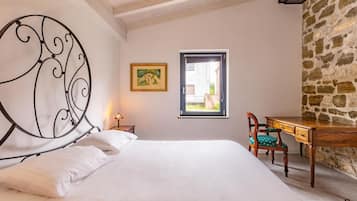 3 quartos, ferros/tábuas de passar roupa, berço de viagem, Wi-Fi