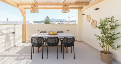 Old Town Charm-Cozy 2BR with Rooftop