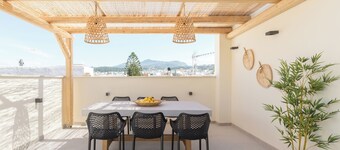 Old Town Charm-Cozy 2BR with Rooftop