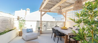 Old Town Charm-Cozy 2BR with Rooftop