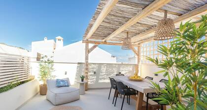 Old Town Charm-Cozy 2BR with Rooftop