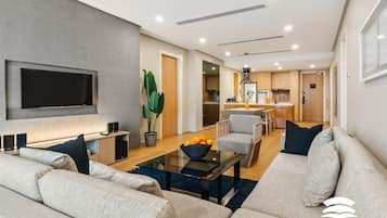 Apartment, 2 Bedrooms, Balcony, City View | Living area | 49-inch Smart TV with digital channels, Netflix, streaming services