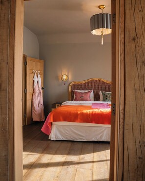 2 bedrooms, iron/ironing board, WiFi, bed sheets - Wilderness Reserve - Yelm Cottage (Halesworth)