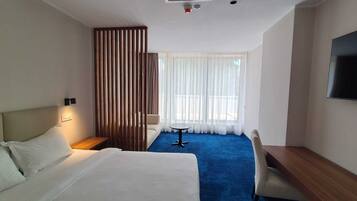 Studio Deluxe | Bộ đồ giường kháng dị ứng, nệm cao su hoạt tính (memory foam)