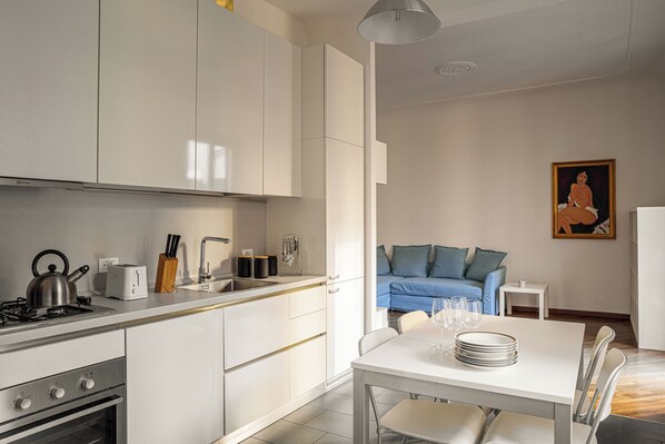 Apartment | Living area | Flat-screen TV