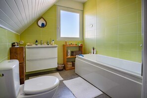 Hair dryer, towels