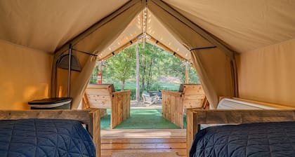 Luxe Creekside Safari Tent|Firepit|HVAC|Spa Bath