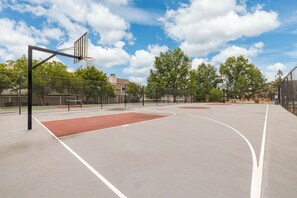 Sportplatz