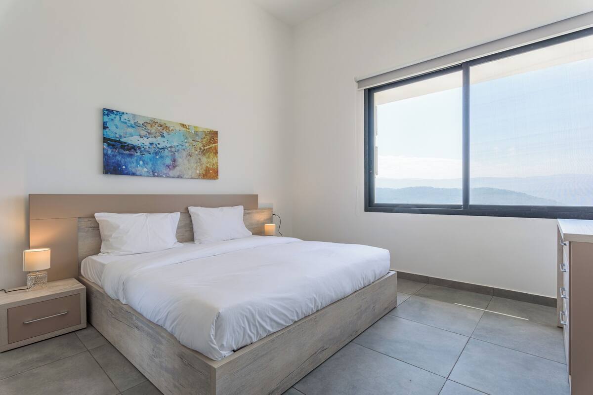 601 (B) - Mountain view 2 Bedroom & Balcony | 고급 침구, 암막 커튼, 다리미/다리미판, 무료 WiFi