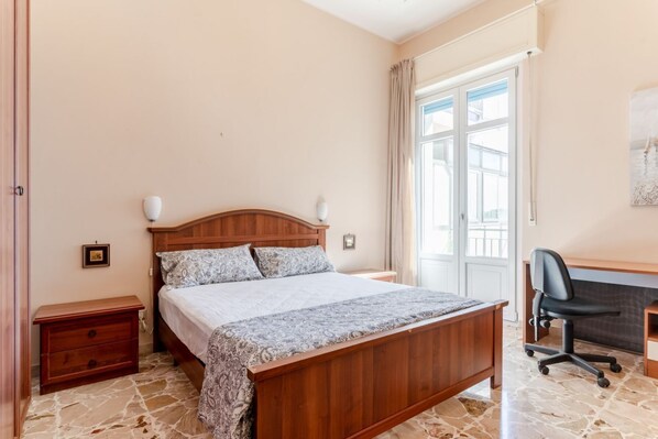 2 habitaciones, tabla de planchar con plancha y wifi 