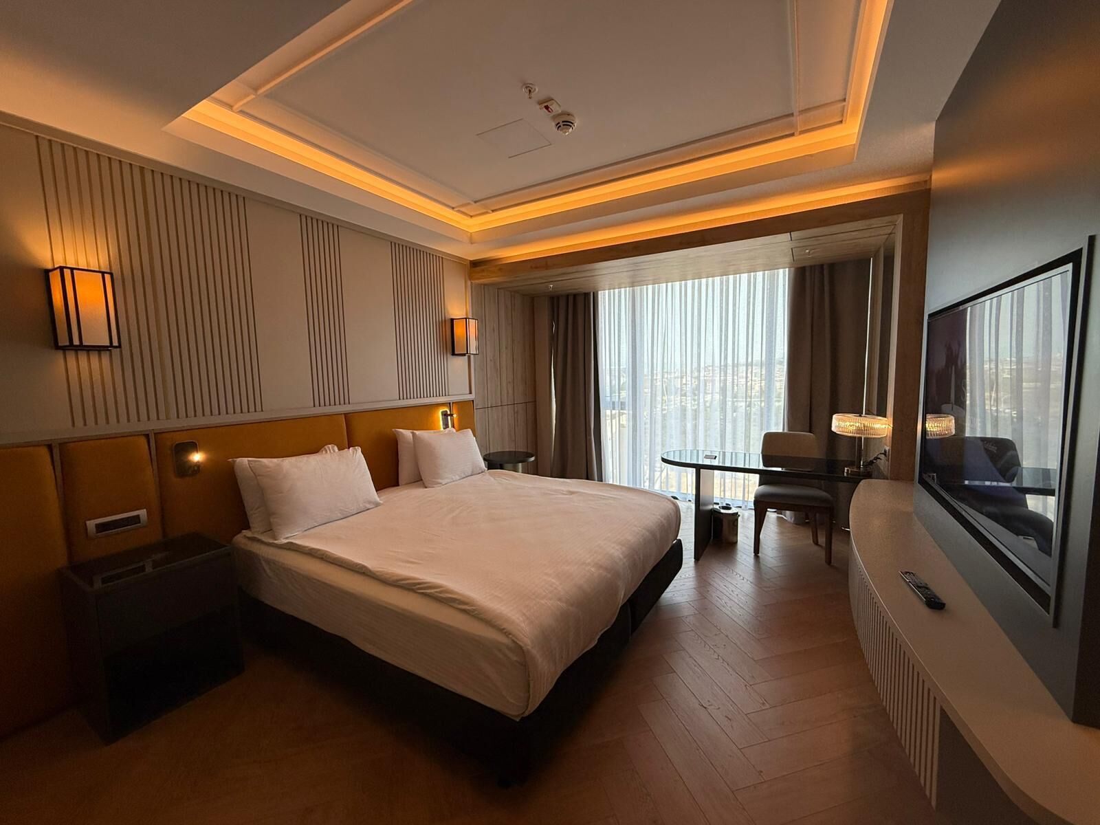 King Suite | Phòng cách âm, truy cập Internet không dây miễn phí, bộ trải giường 