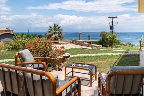 Room-charming Peroulia Bay View Studio w