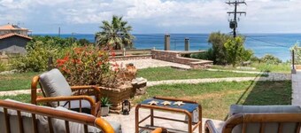 Room-charming Peroulia Bay View Studio w