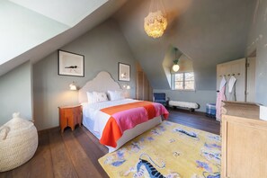 3 chambres, fer et planche à repasser, Wi-Fi, draps fournis