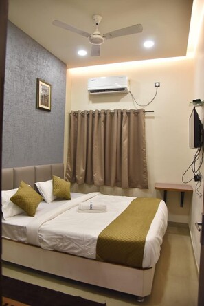 Bureau, Wi-Fi gratuit, draps fournis