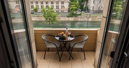 Aiastay Bucharest River Apartments