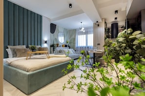 Executive Studio, River View 36 | Minibar, caja de seguridad en la habitación y decoración personalizada