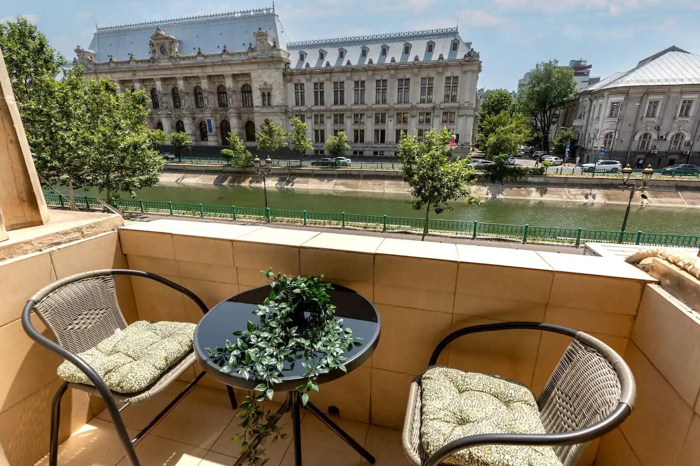 Luxury Apartment, Balcony, River View 4 | View from room