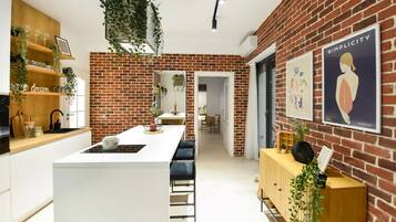 Luxury Apartment, Balcony, Courtyard View 12B | Living area | 165-cm Smart TV with cable channels, Netflix, Hulu