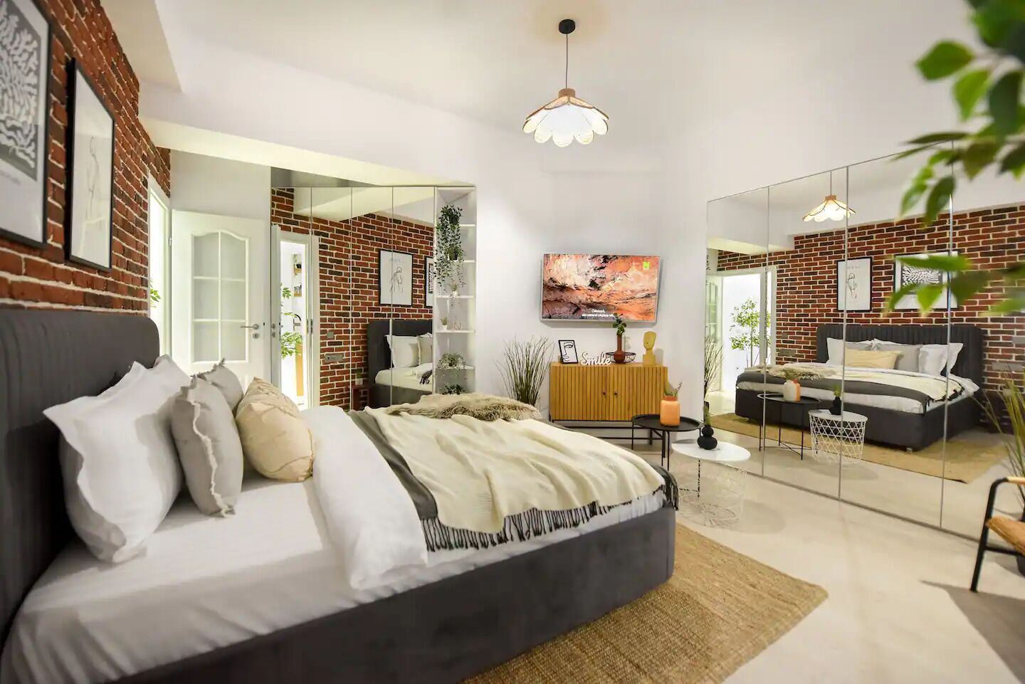 Luxury Apartment, Balcony, Courtyard View 12B | Minibar, in-room safe, individually decorated, individually furnished