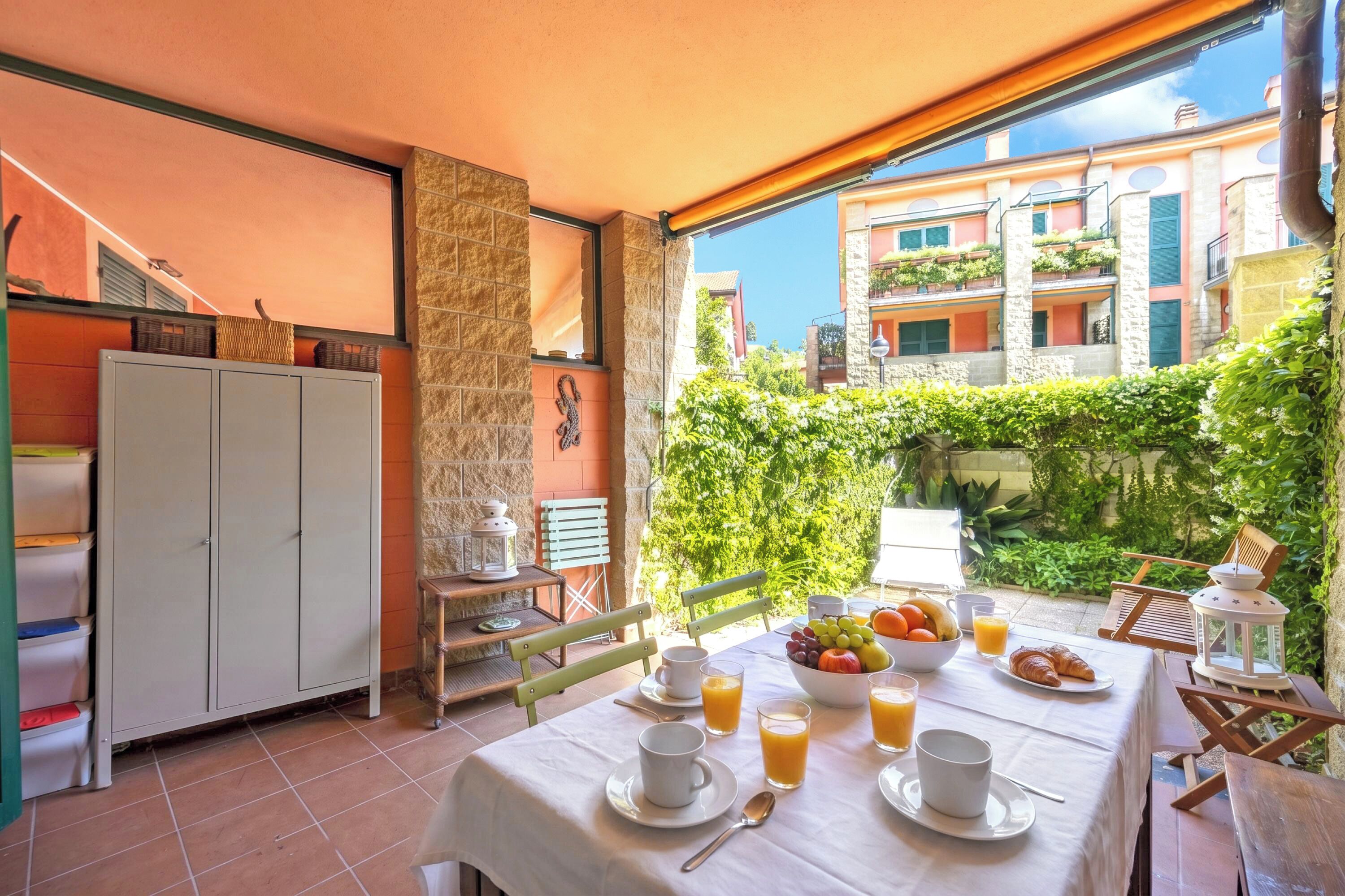 Family Apartment, 2 Bedrooms, Microwave (Sea And Garden in Sestri Levante) | Outdoor dining