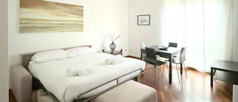 Apartment | Iron/ironing board, free WiFi