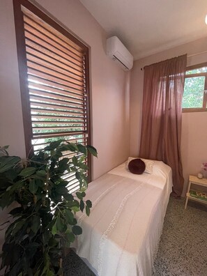 2 makuuhuonetta, silitysrauta/-lauta, Wi-Fi, vuodevaatteet