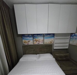 Deluxe appartement, balkon, uitzicht op het strand | Geluiddichte muren, gratis wifi