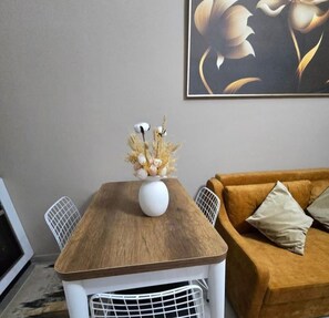 Comfort Apartment, Balcony, Beach View - Blue View Apartments (Himarë)