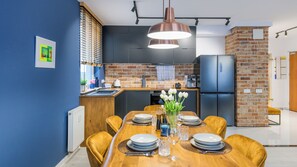 Apartemen (68) | Ruang makan