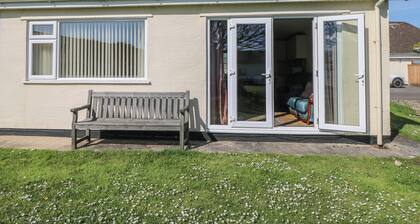 Kites - 52 Gower Holiday Village