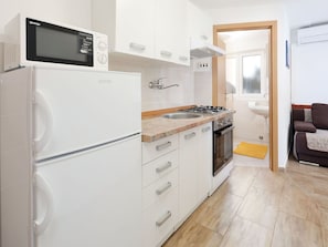 Microwave, oven