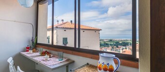 Hermoso apartamento para 4 personas con WIFI, balcón, mascotas permitida y aparcamiento