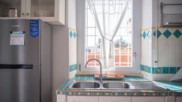 Réfrigérateur, four, plaque de cuisson, lave-vaisselle